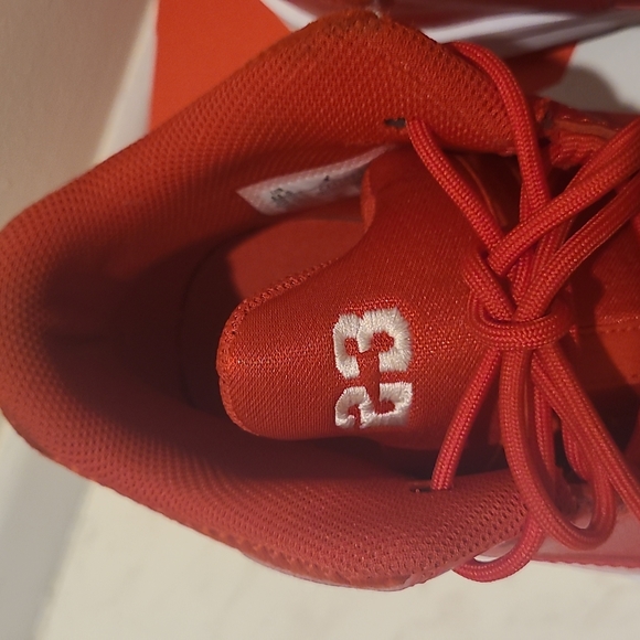 Nike Air Jordan Max Aura 3 University Red CZ4167-600 Men's Size 11.5 - Picture 4 of 11